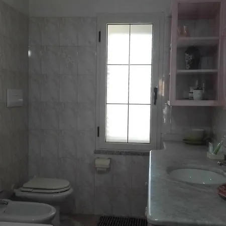 Sunflower House Apartment *
