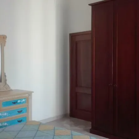 Sunflower House Apartment